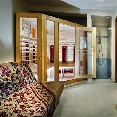 Hotel Mistral Mare 4*