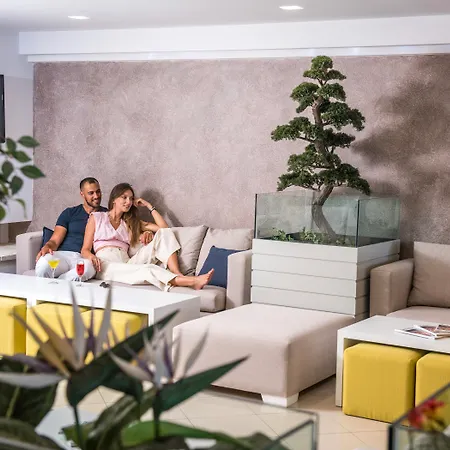 Hotell Mistral Mare Istron
