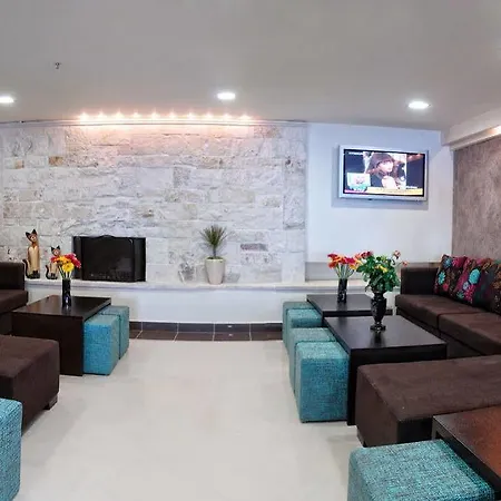 Hotel Mistral Mare Istro